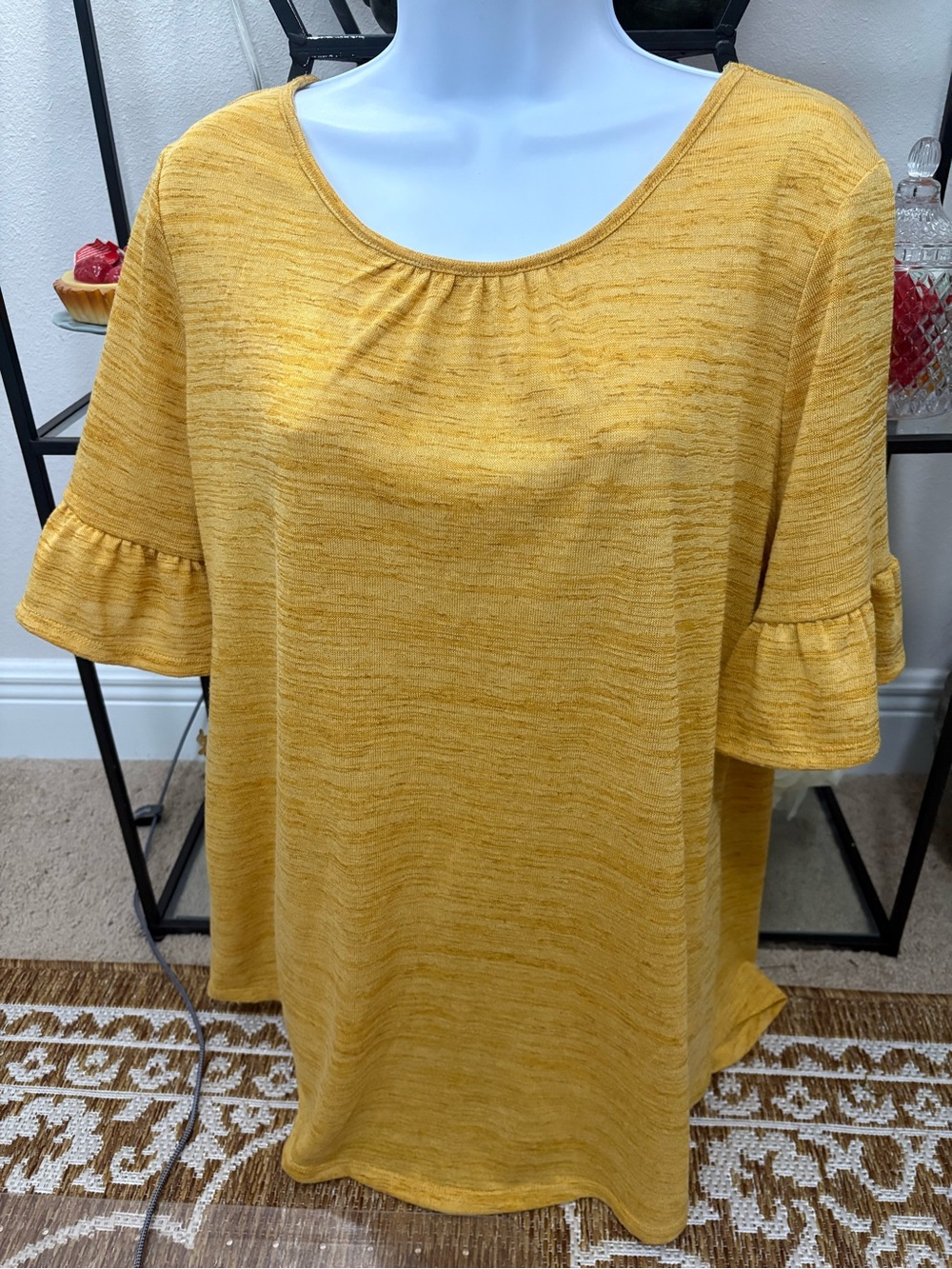 Lane Bryant women plus 14/16 yellow space dye ruffle short sleeve round neck top